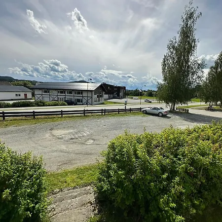Midt I Høylandet Sentrum Lejlighed *